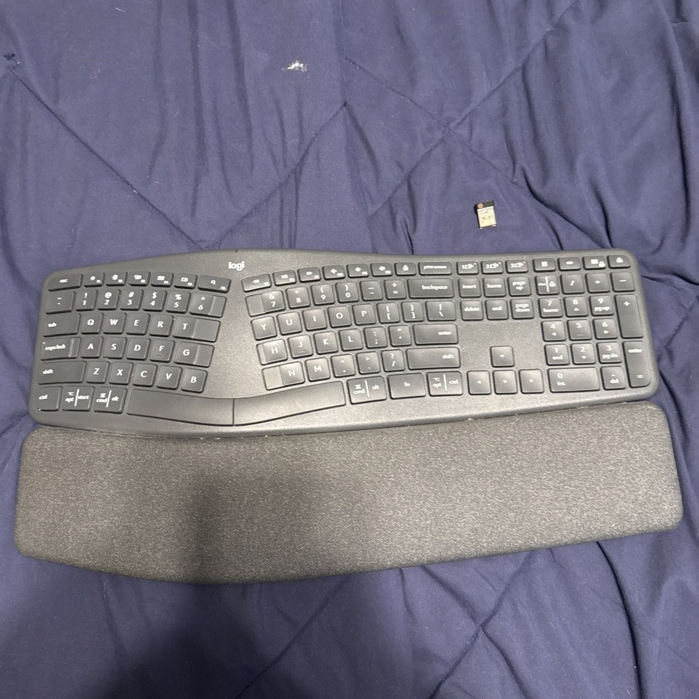 Logitech ERGO K860 Wireless Ergonomic Split Keyboard Bluetooth With usb Dongle